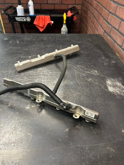 2011-2024 Dodge Jeep Chrysler SRT 6.4L 392 Scat Engine Fuel Rail W/ Injectors
