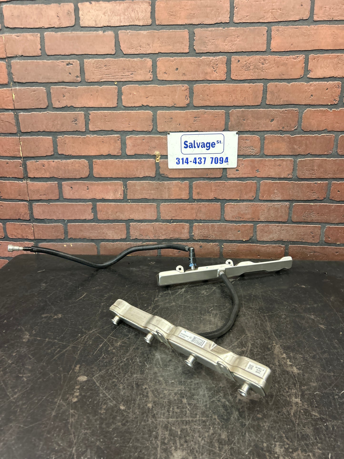 2011-2024 Dodge Jeep Chrysler SRT 6.4L 392 Scat Engine Fuel Rail W/ Injectors