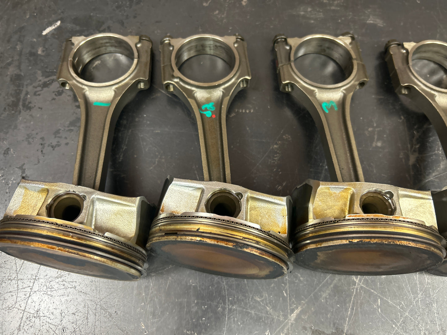 2011 - 2023 DODGE CHALLENGER SRT8 6.4L OEM ENGINE PISTONS & PIN CONNECTING RODS
