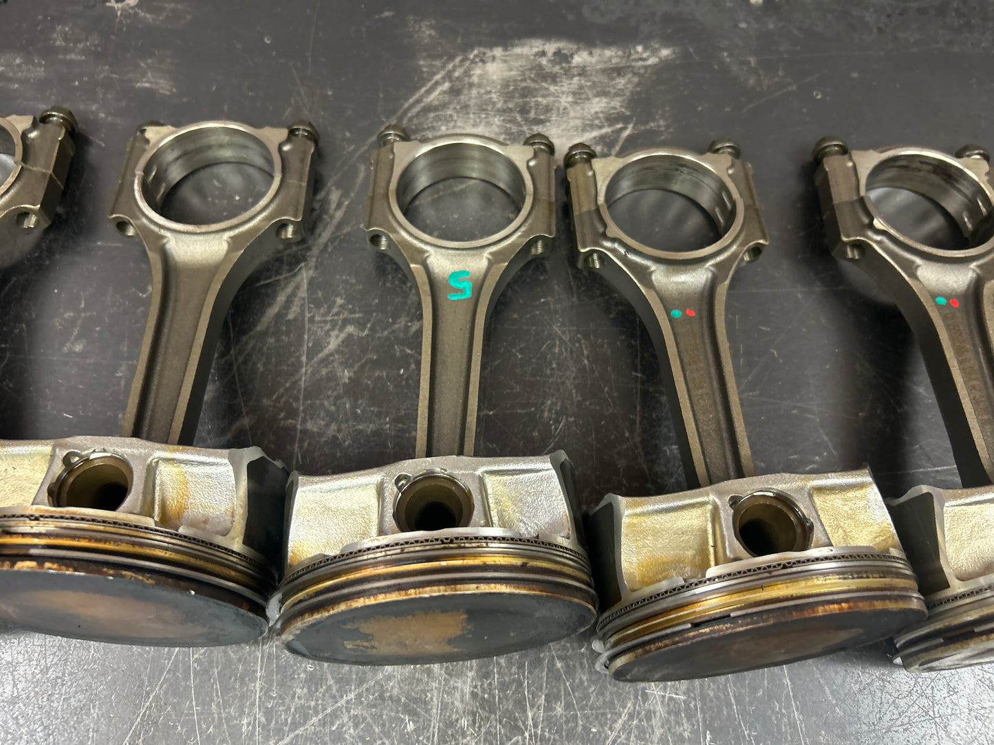 2011 - 2023 DODGE CHALLENGER SRT8 6.4L OEM ENGINE PISTONS & PIN CONNECTING RODS