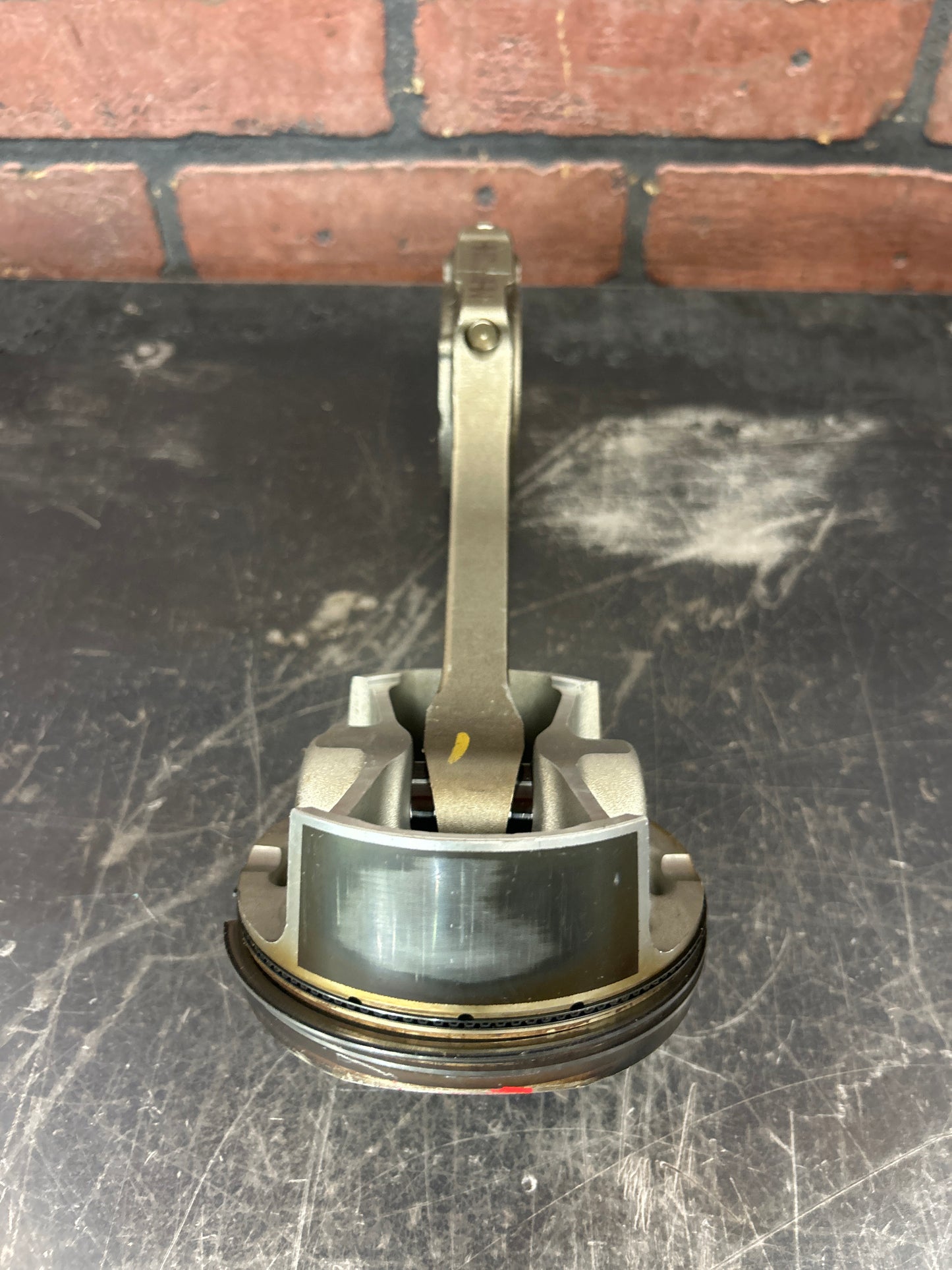 Piston W/ Con. Rod 15-22 Dodge Charger Challenger 6.2 Hellcat Redeye 53010924AA