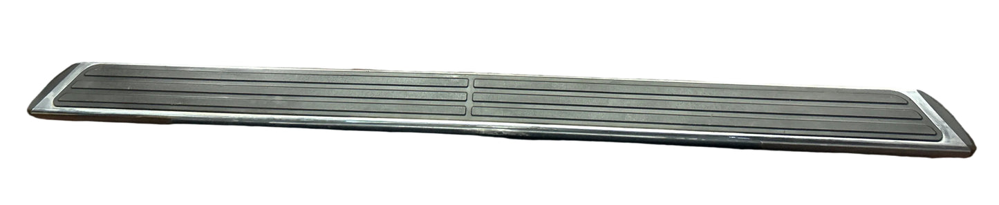 2013-2017 CHEVY TRAVERSE RIGHT PASSENGER SIDE LOWER RUNNING BOARD