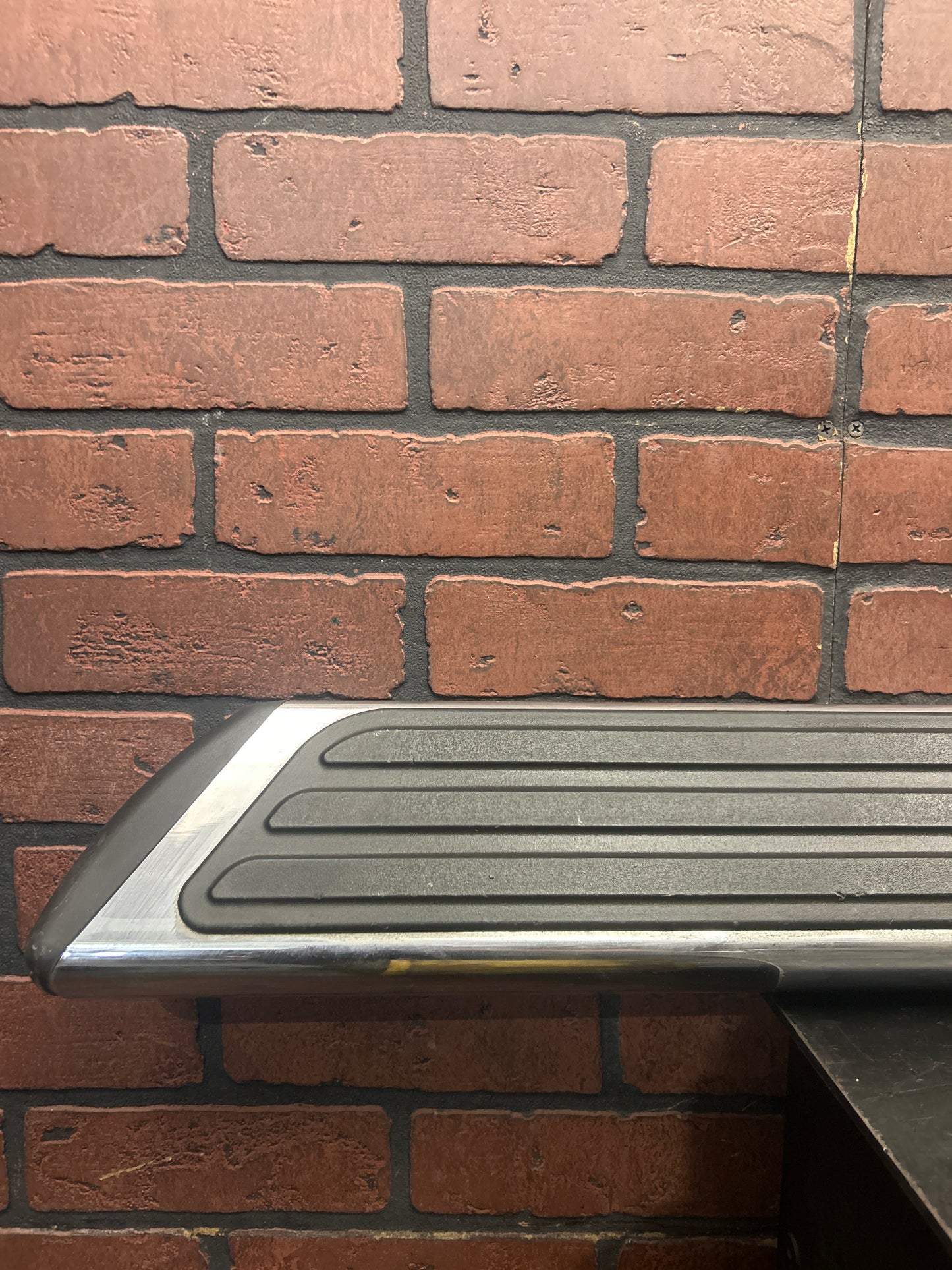 2013-2017 CHEVY TRAVERSE RIGHT PASSENGER SIDE LOWER RUNNING BOARD