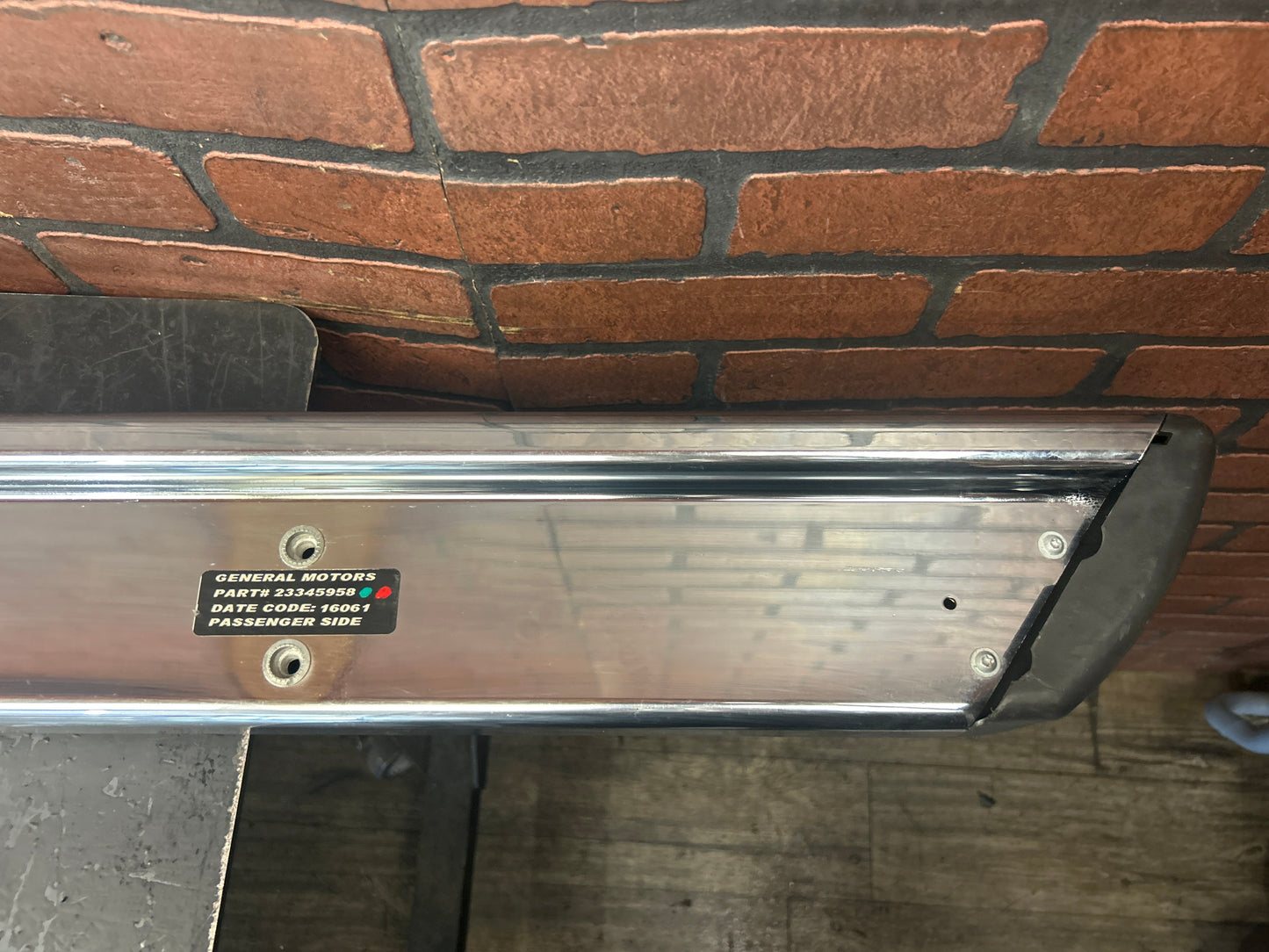 2013-2017 CHEVY TRAVERSE RIGHT PASSENGER SIDE LOWER RUNNING BOARD