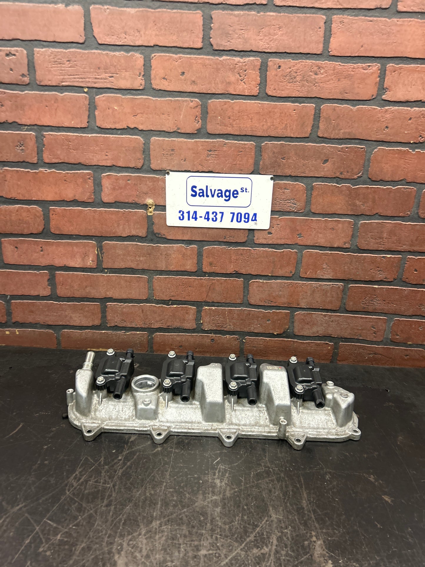 2014-2021 GM 5.3L 6.2L Direct Injection Valve Cover Passenger Side w/ Coils OEM