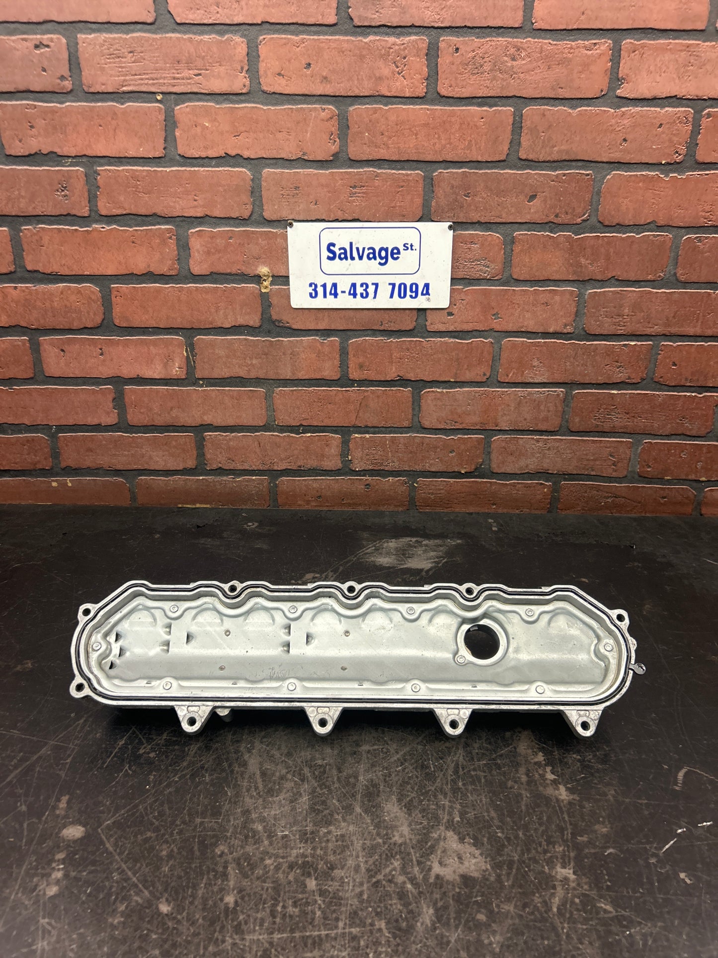 2014-2021 GM 5.3L 6.2L Direct Injection Valve Cover Passenger Side w/ Coils OEM