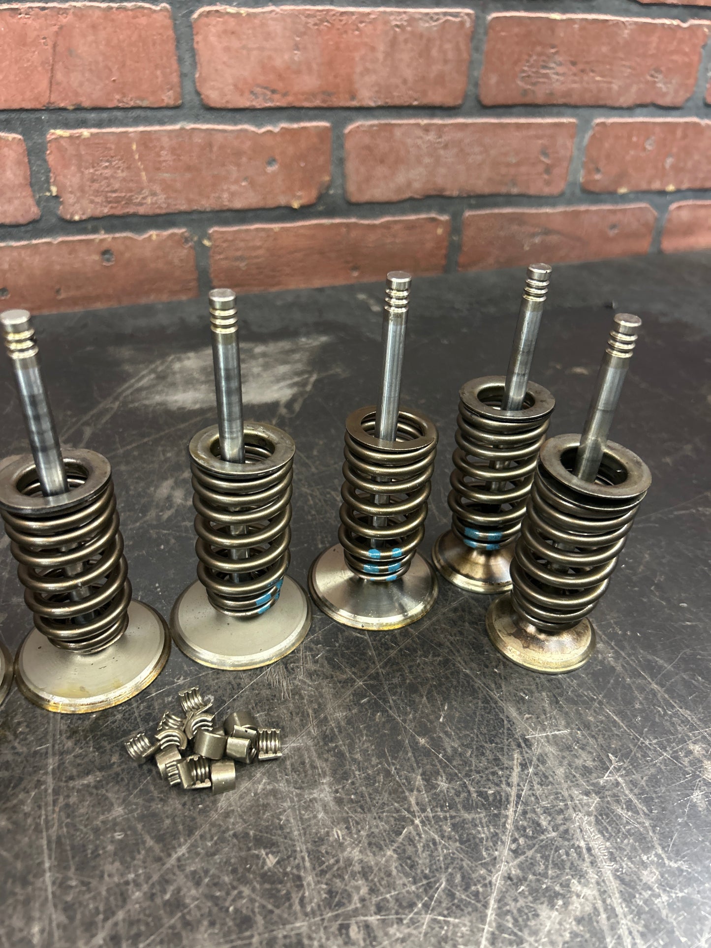 2011-26 Dodge Jeep Chrysler 6.4L Hemi Set of 8 Valve Springs & Retainers Mopar
