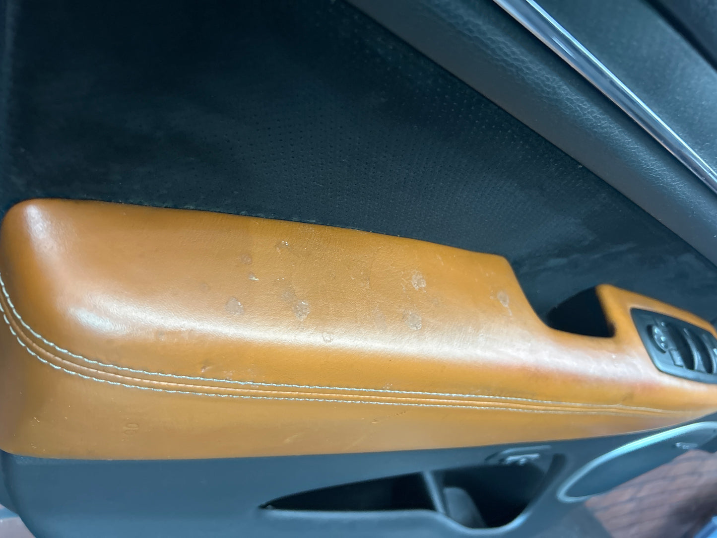 2014 - 2017 Jeep Grand Cherokee SRT Front Driver Left Side Panel Door