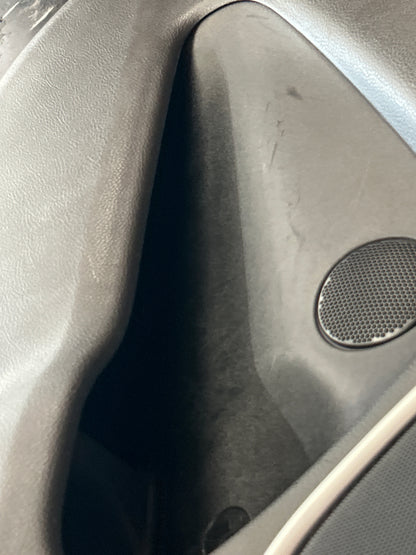 2014 - 2017 Jeep Grand Cherokee SRT Front Driver Left Side Panel Door