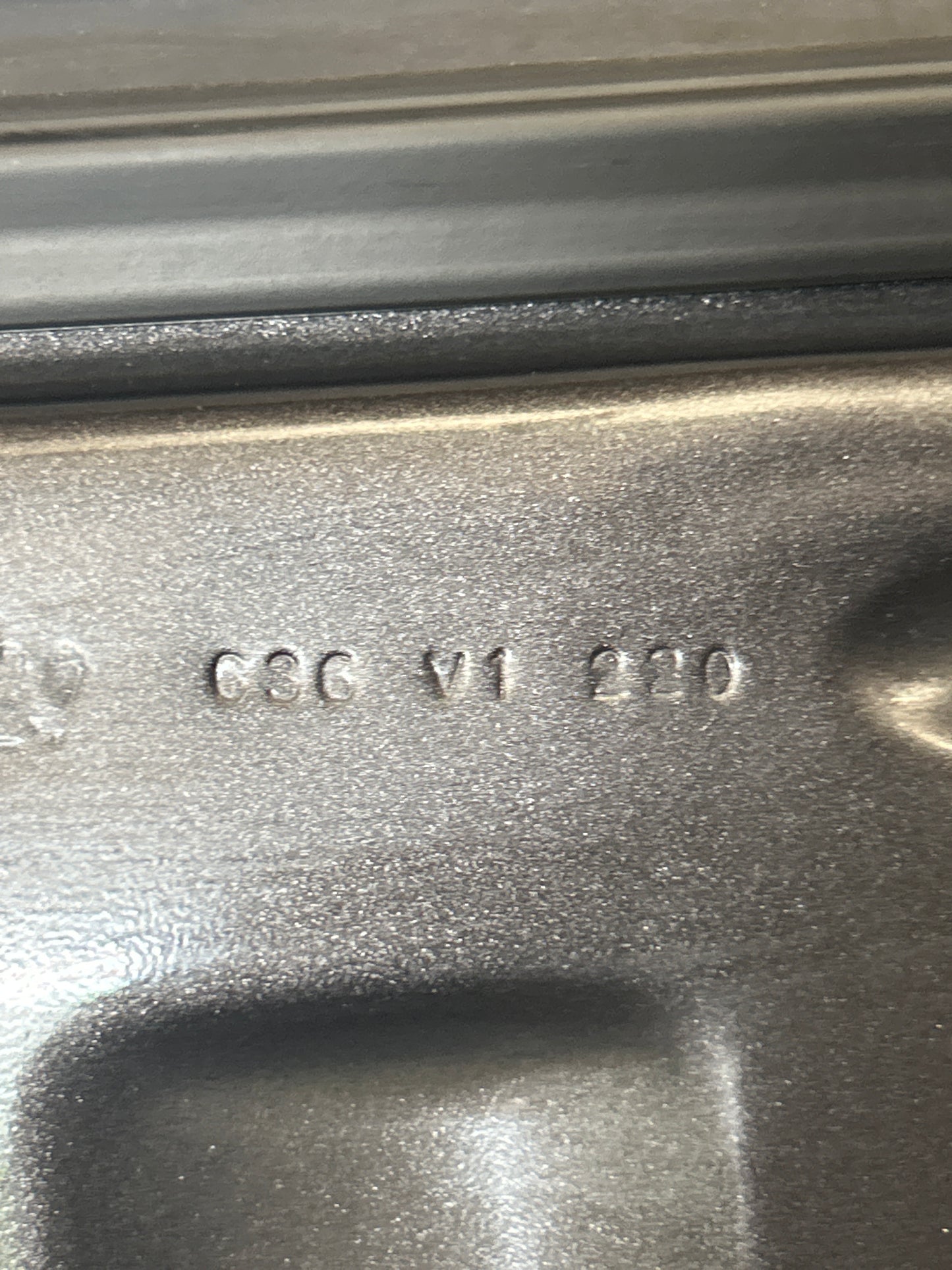 11-22 JEEP GRAND CHEROKEE OEM PASSENGER RIGHT REAR DOOR ASSEMBLY