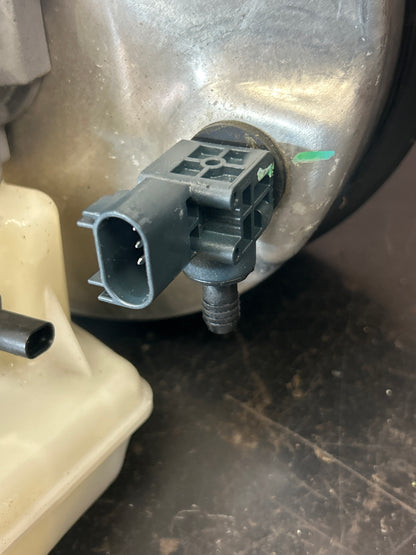 2016-2021 Jeep Grand Cherokee Brake Booster & Master Cylinder & Reservoir OEM