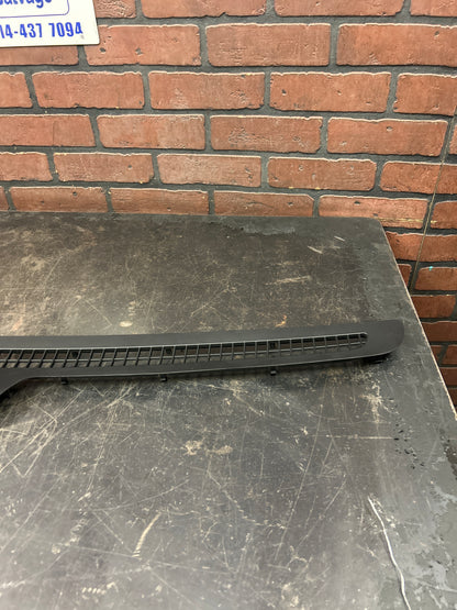 11-21 Jeep Grand Cherokee Black Dash Dashboard Defrost Air Vent Trim Panel OEM