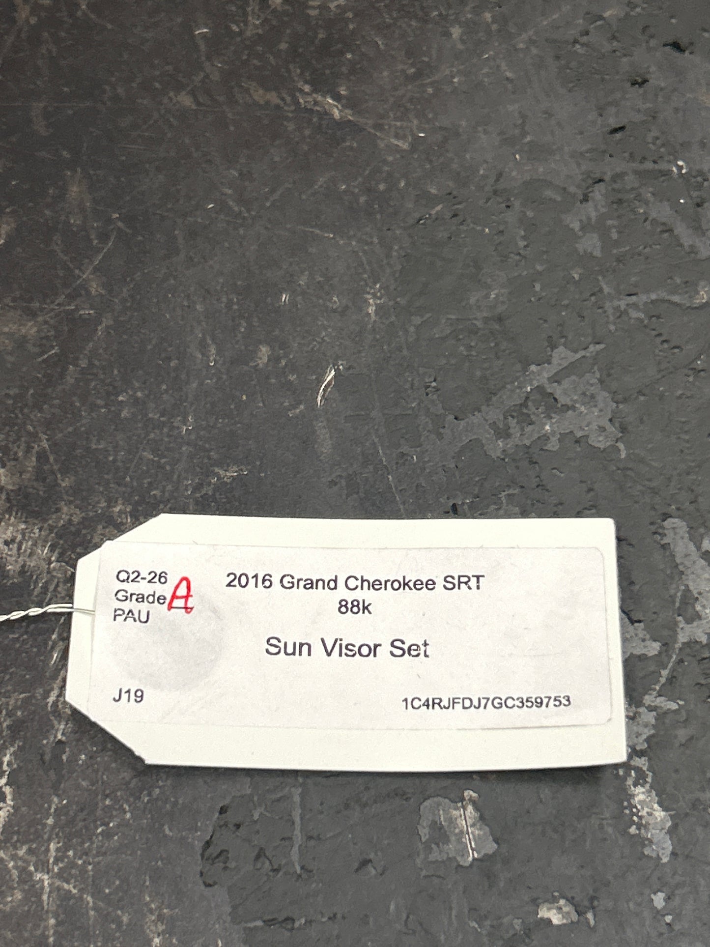 2011-2021 Jeep Grand Cherokee Sun Visor Left Right Set OEM BLACK Shade W/ Lights