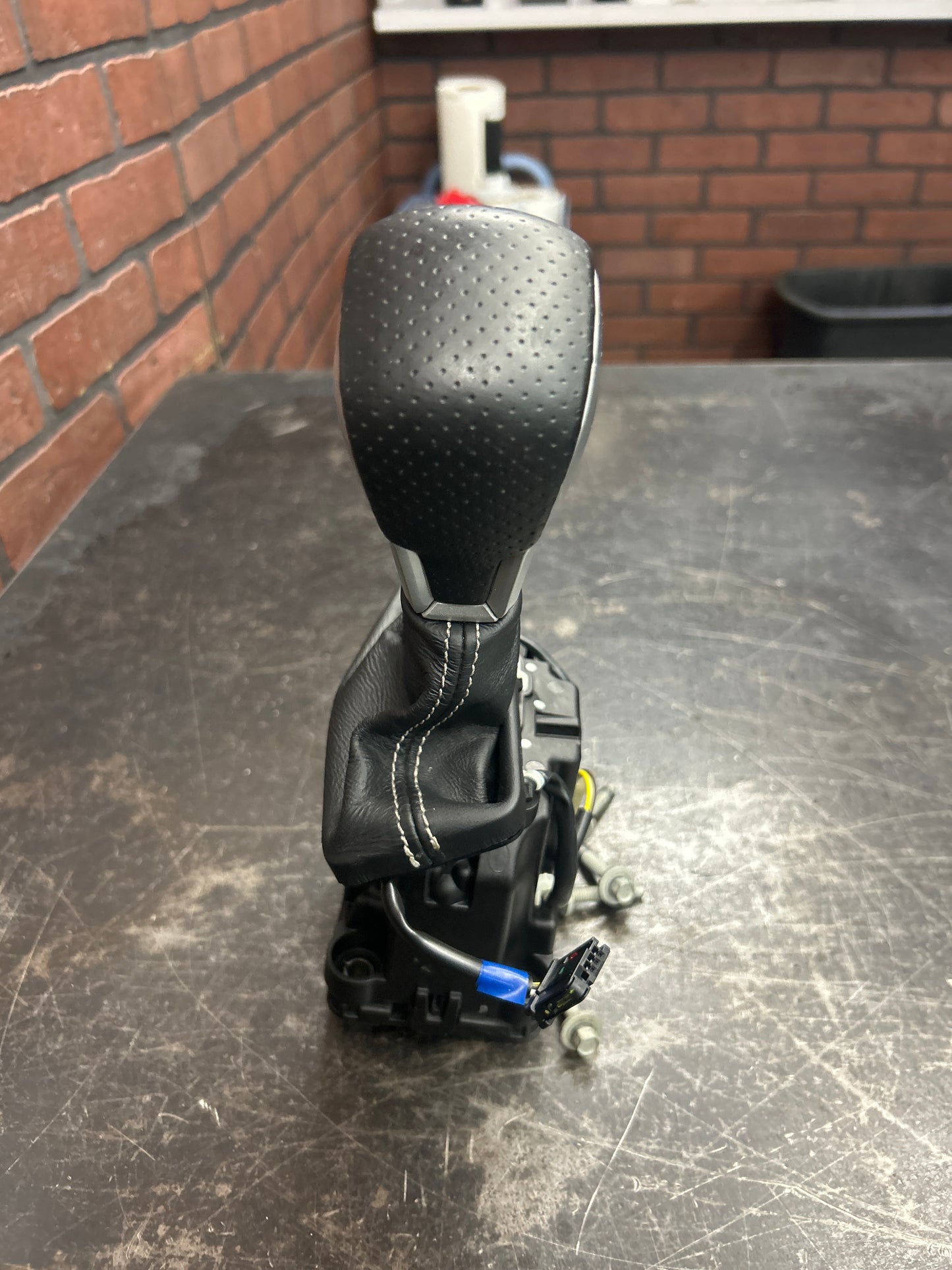 2016-2022 Jeep Grand Cherokee Floor Automatic Shifter Lever Knob Gear Selector