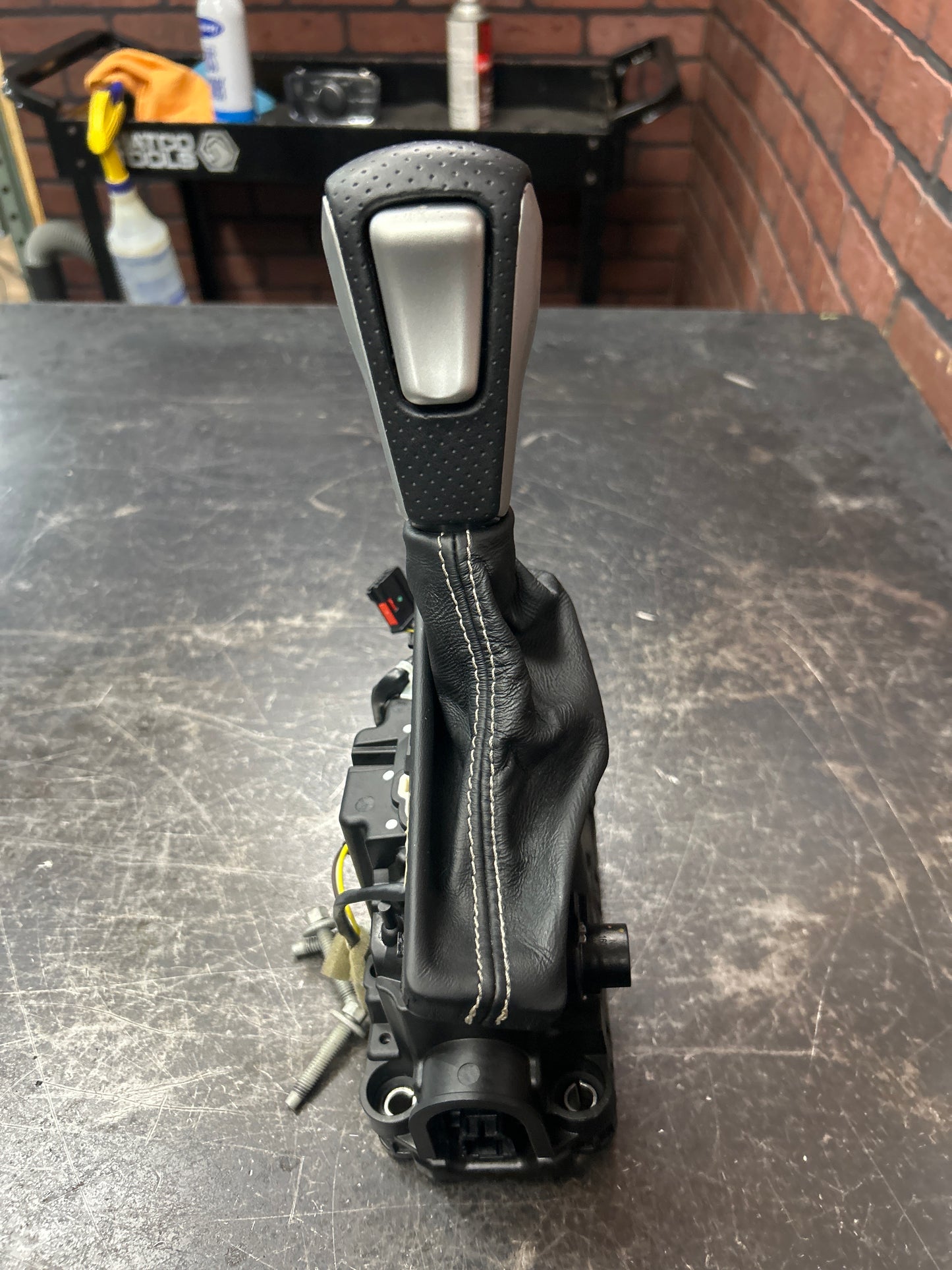 2016-2022 Jeep Grand Cherokee Floor Automatic Shifter Lever Knob Gear Selector