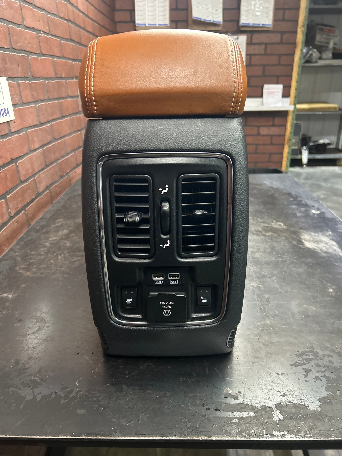 2014-2017 Jeep Grand Cherokee Center Floor Console Assembly Brown Leather OEM