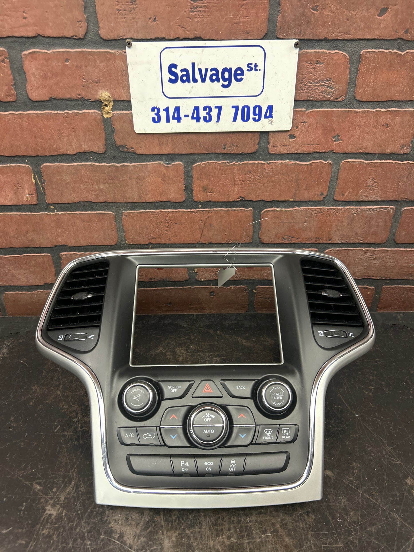 2016 JEEP GRAND CHEROKEE SRT OEM RADIO HVAC A/C CLIMATE CONTROL BEZEL