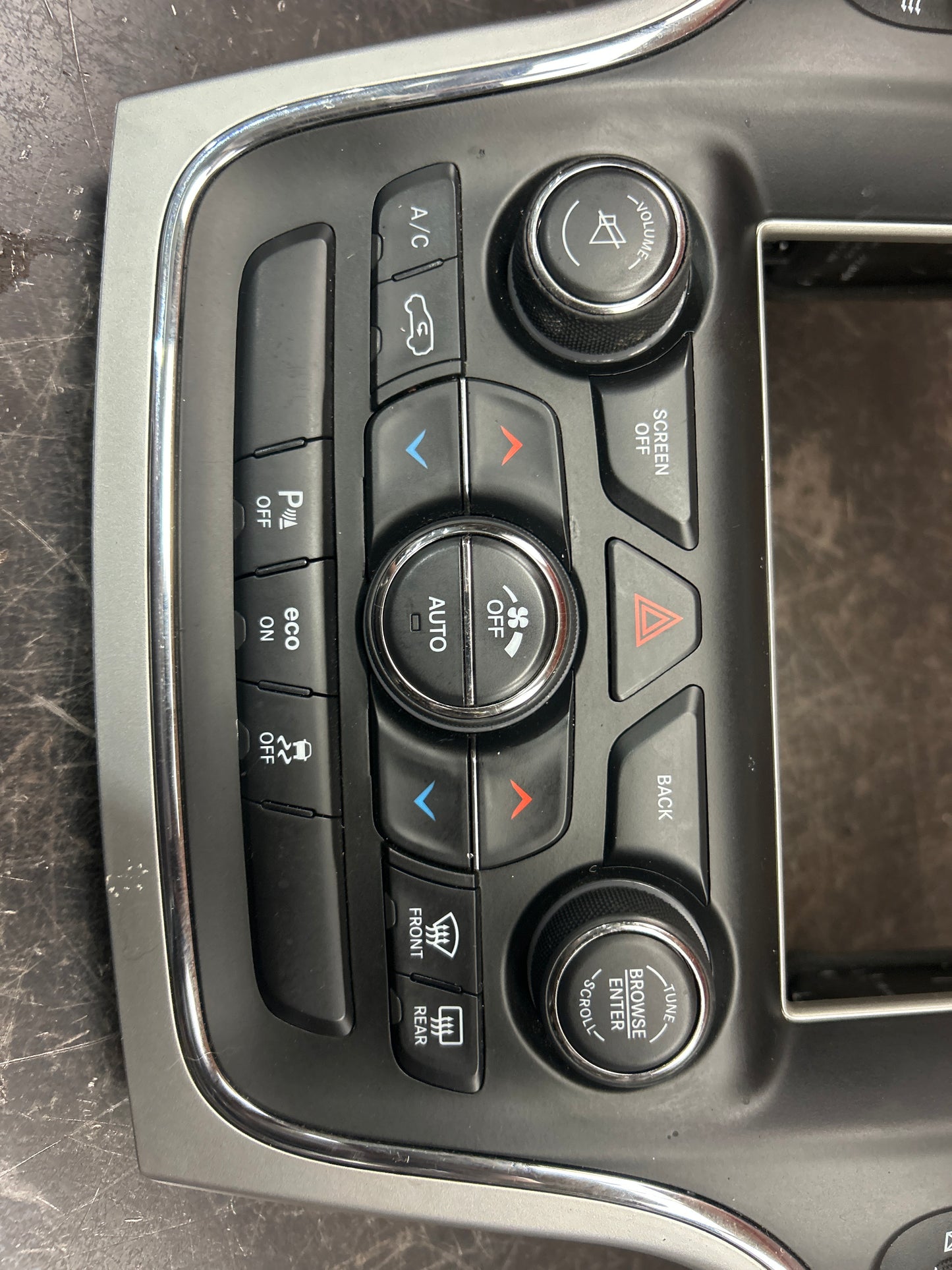 2016 JEEP GRAND CHEROKEE SRT OEM RADIO HVAC A/C CLIMATE CONTROL BEZEL