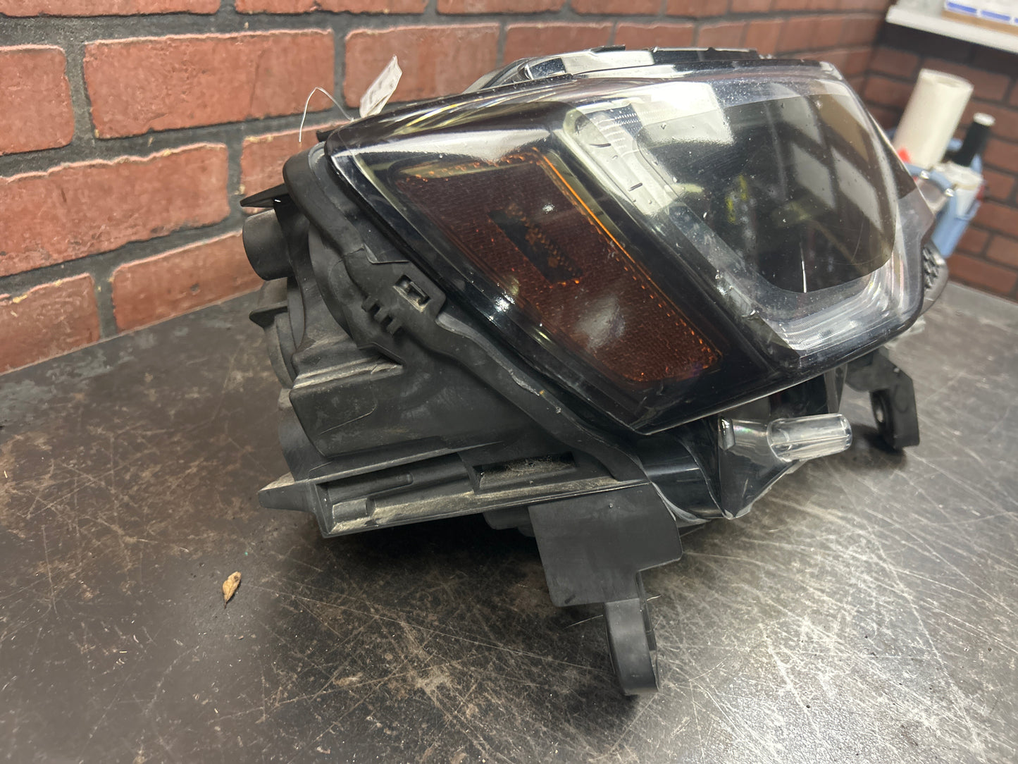2014-2016 Jeep Grand Cherokee SRT Passenger RH HID Xenon Headlight OEM