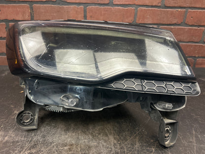 2014-2016 Jeep Grand Cherokee SRT Passenger RH HID Xenon Headlight OEM