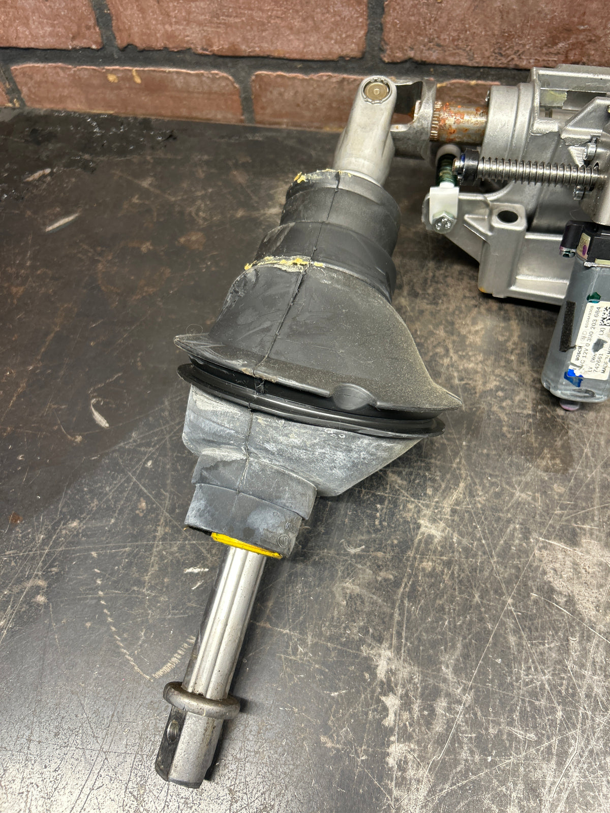 2014-2023 DODGE CHALLENGER STEERING COLUMN W/ POWER  ADJUSTMENT OEM 68140570AC