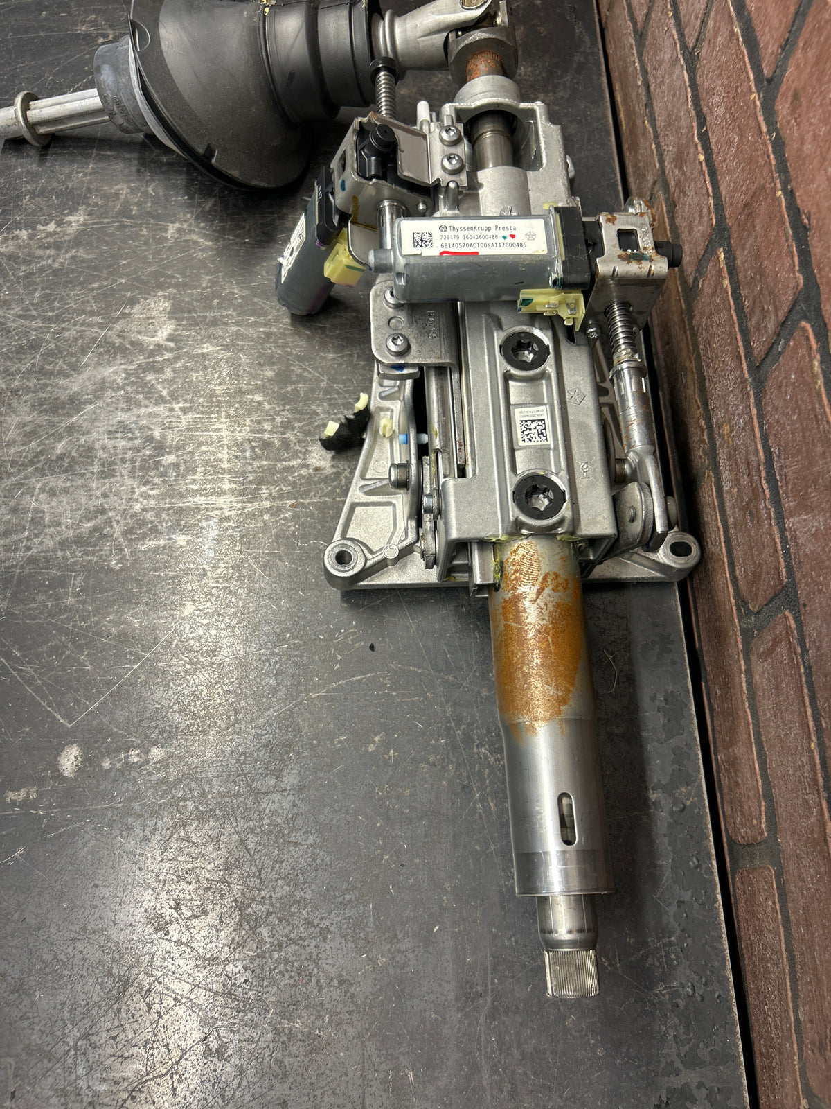 2014-2023 DODGE CHALLENGER STEERING COLUMN W/ POWER  ADJUSTMENT OEM 68140570AC