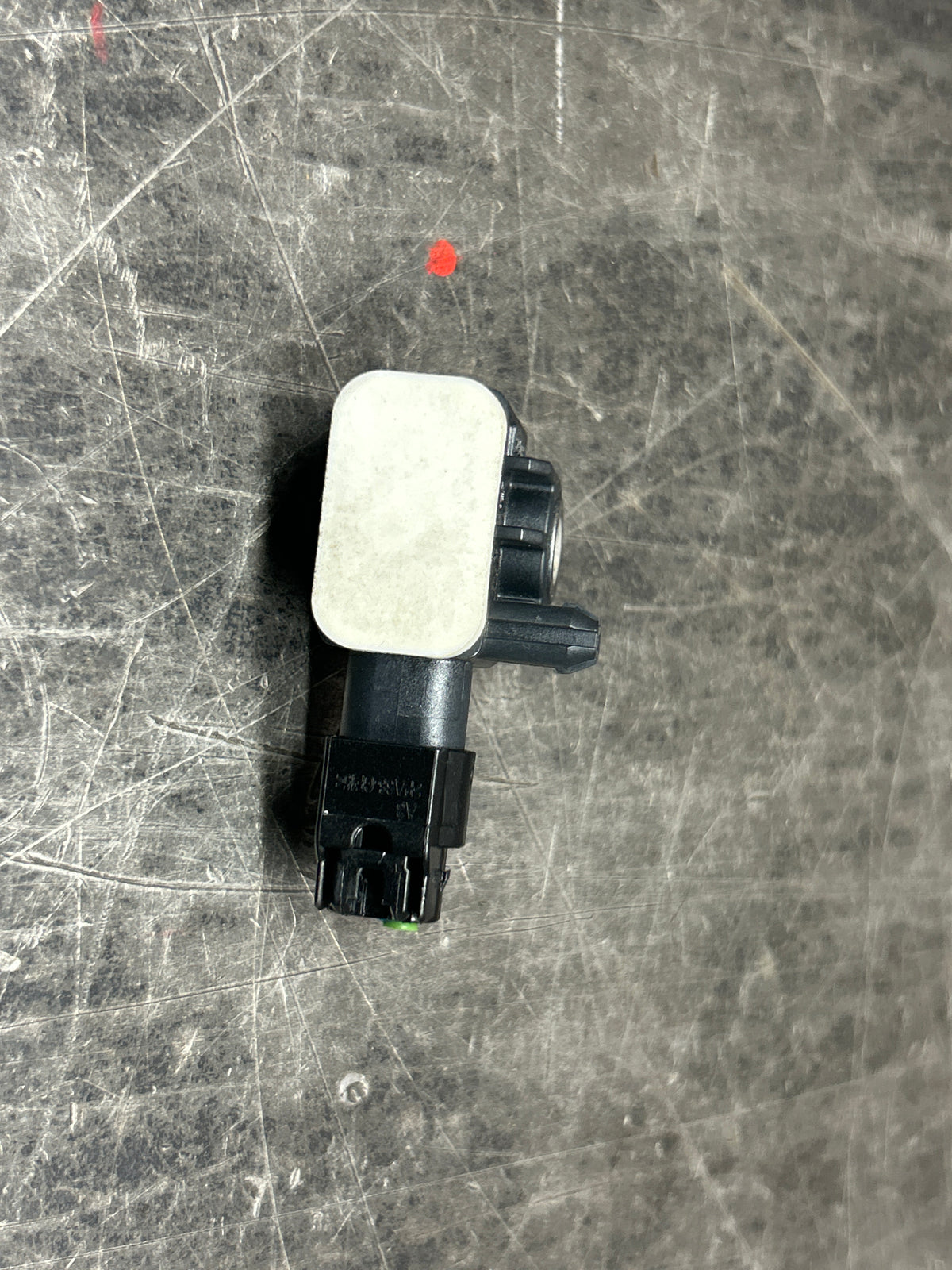 11-24 Dodge Ram 1500 2500 3500 Challenger Acceleration Sensors 56054085AA