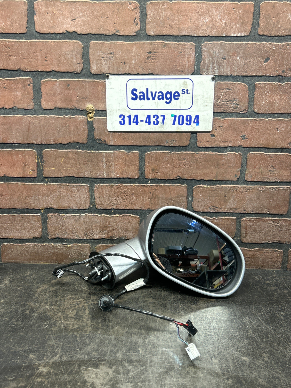2015-2019 Dodge Challenger RH Passenger Door Mirror Side View OEM 5LD66JSCAC
