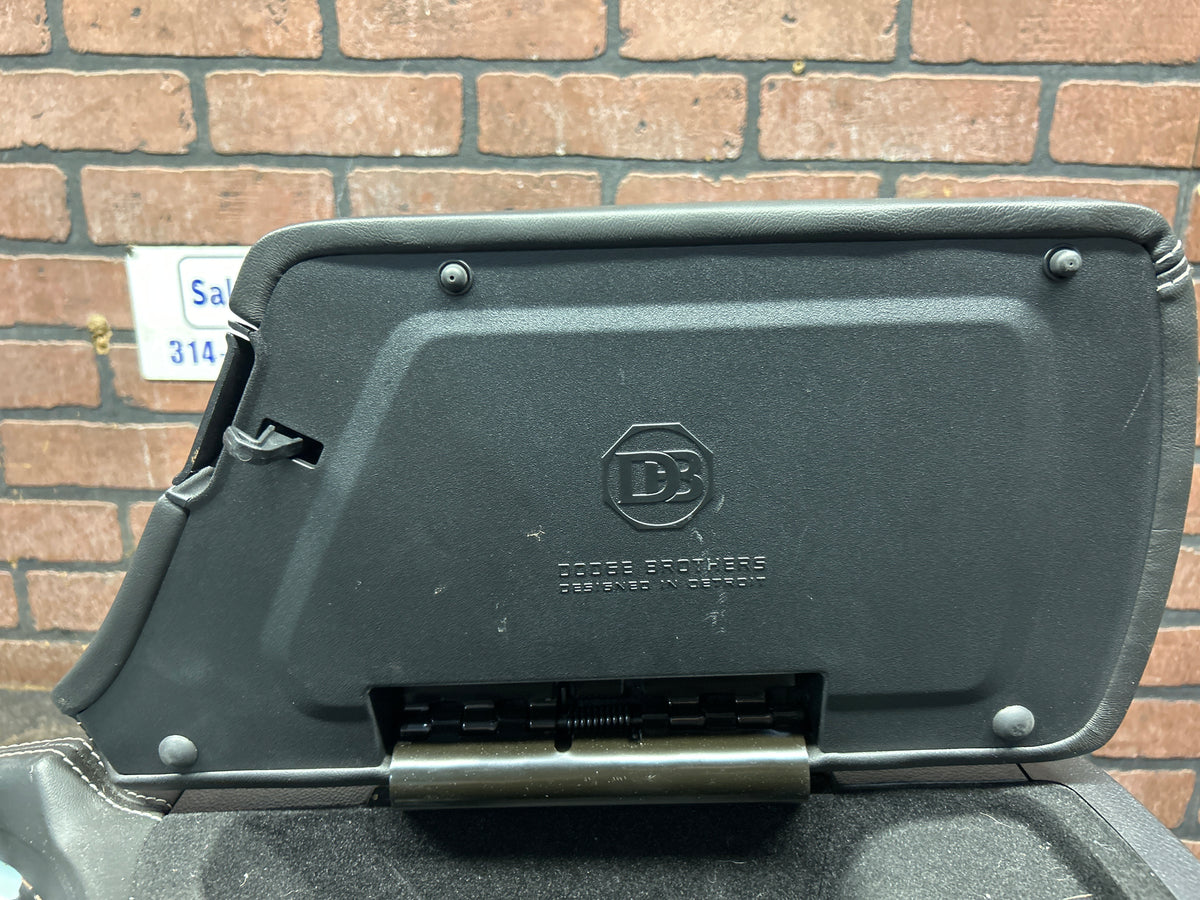 15-17 DODGE CHALLENGER SRT HELLCAT OEM BLACK LEATHER CENTER CONSOLE 5LE49YSAAG