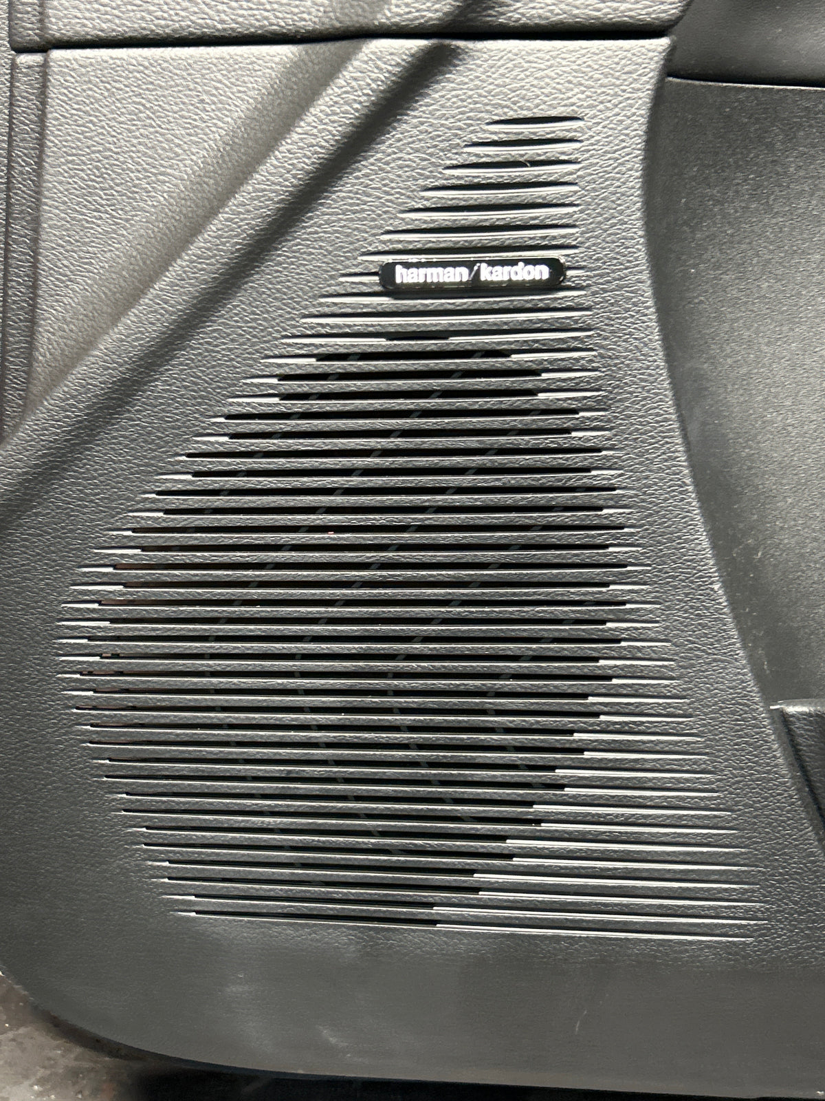 15-23 DODGE CHALLENGER HELLCAT F/RIGHT INTERIOR DOOR PANEL 5SL763X9AH