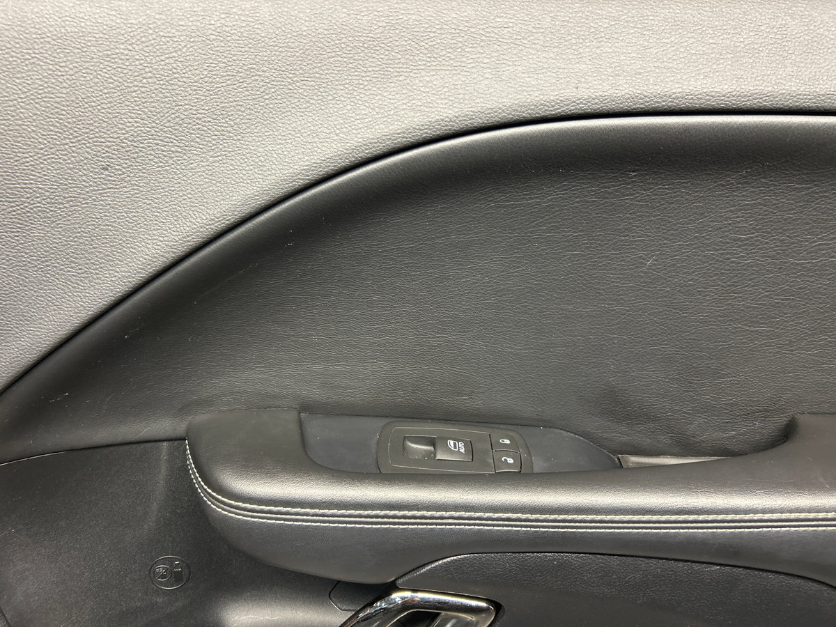 15-23 DODGE CHALLENGER HELLCAT F/RIGHT INTERIOR DOOR PANEL 5SL763X9AH