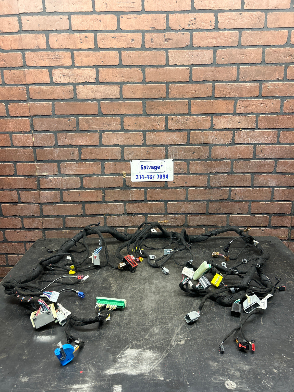 2016 DODGE CHALLENGER SRT HELLCAT 6.2L OEM AUTO DASH HARNESS 68267345AD