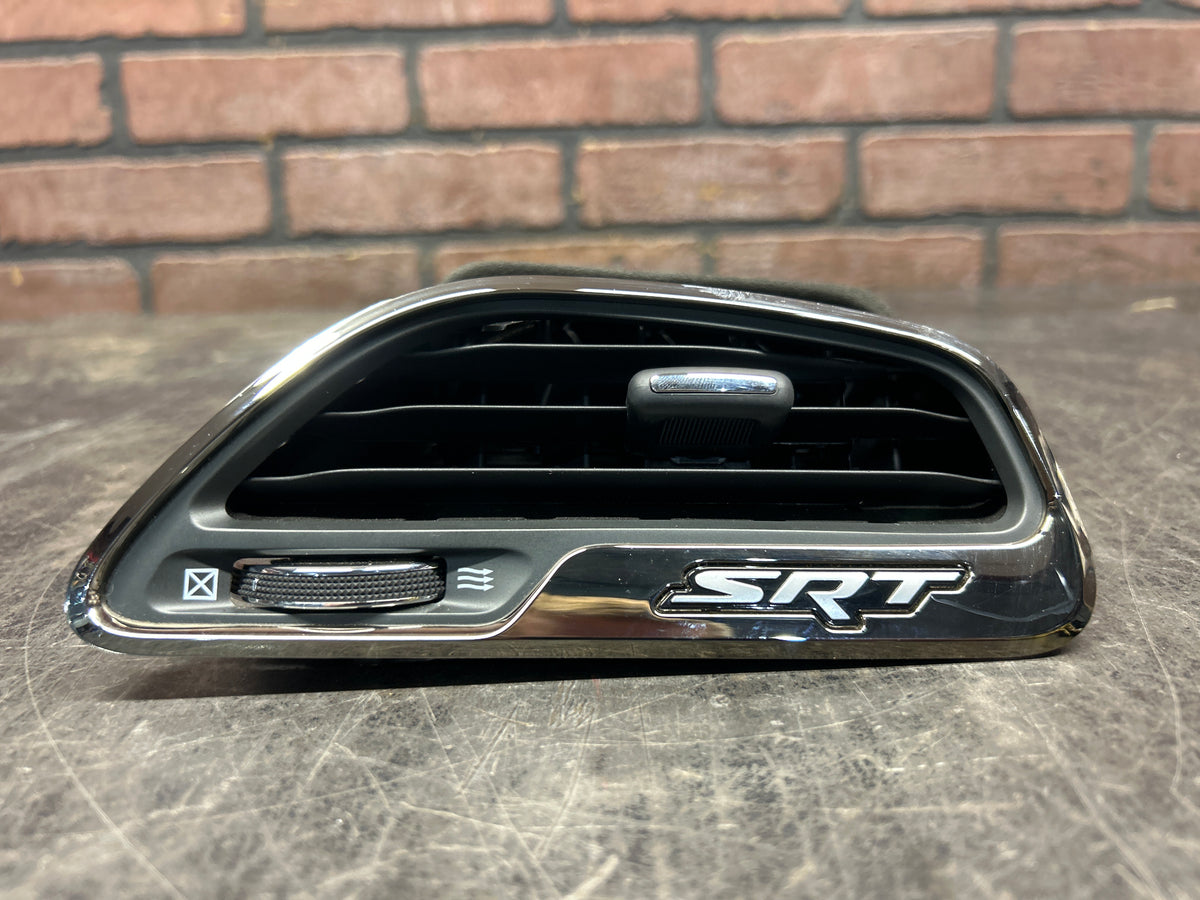15-23 Challenger SRT Hellcat Front Right Dash AC Heat Hvac Air Vent 5LE78SZ6AD