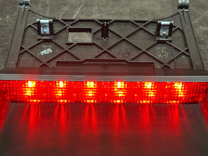 08 -23 DODGE CHALLENGER REAR 3RD BRAKE LED LIGHT LAMP HIGH MOUNT 05028782AD OEM