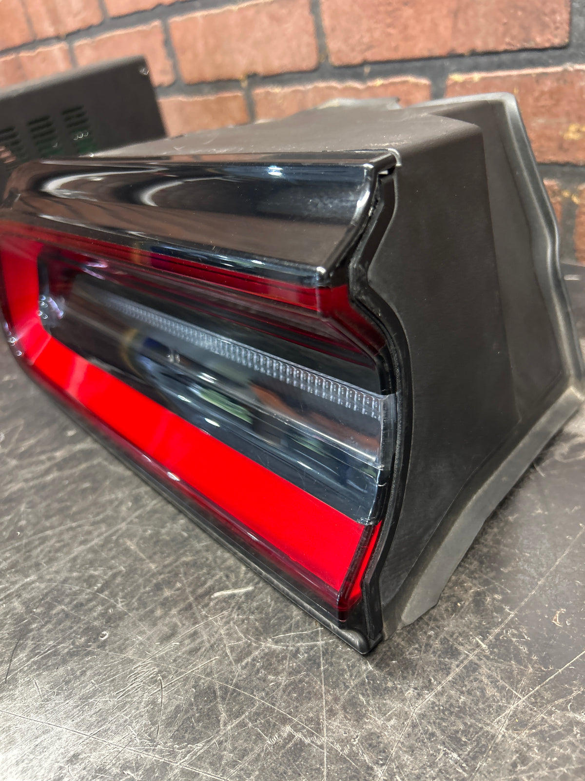 2015-2023 Dodge Challenger Driver Left Tail Light 68174069Ac OEM WORKING TESTED