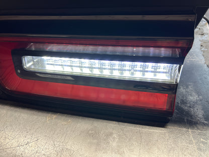 15-23 Dodge Challenger HELLCAT Rear Center Tail Light Backup Lamp 68419751AF OEM
