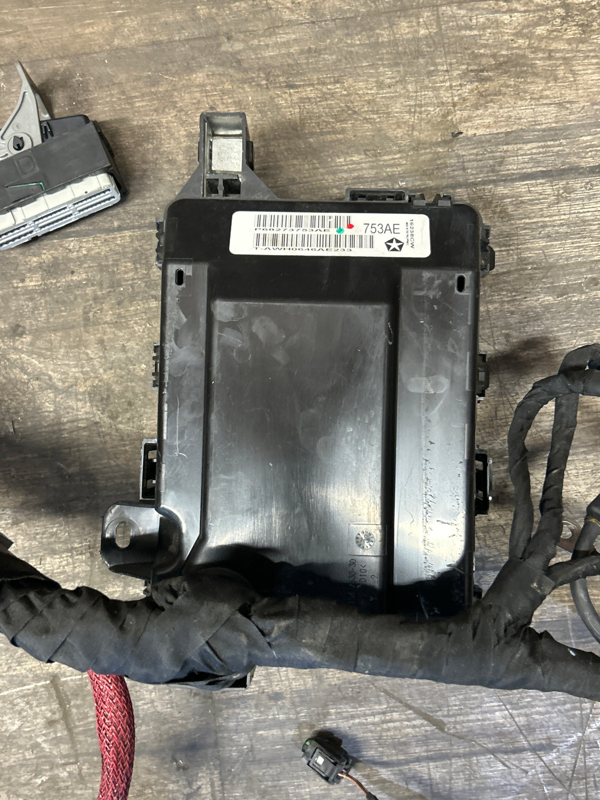 16 Dodge Challenger Hellcat Dash To Headlamp Harness & Fuse Box 68273753AE OEM