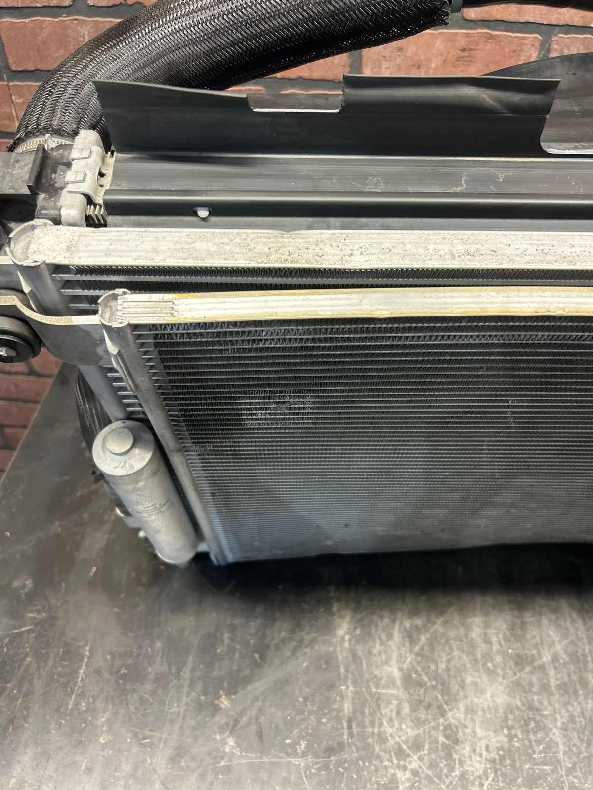 15-23 Dodge Challenger Hellcat Cooling Module 5181890AD Radiator Condensor Fan