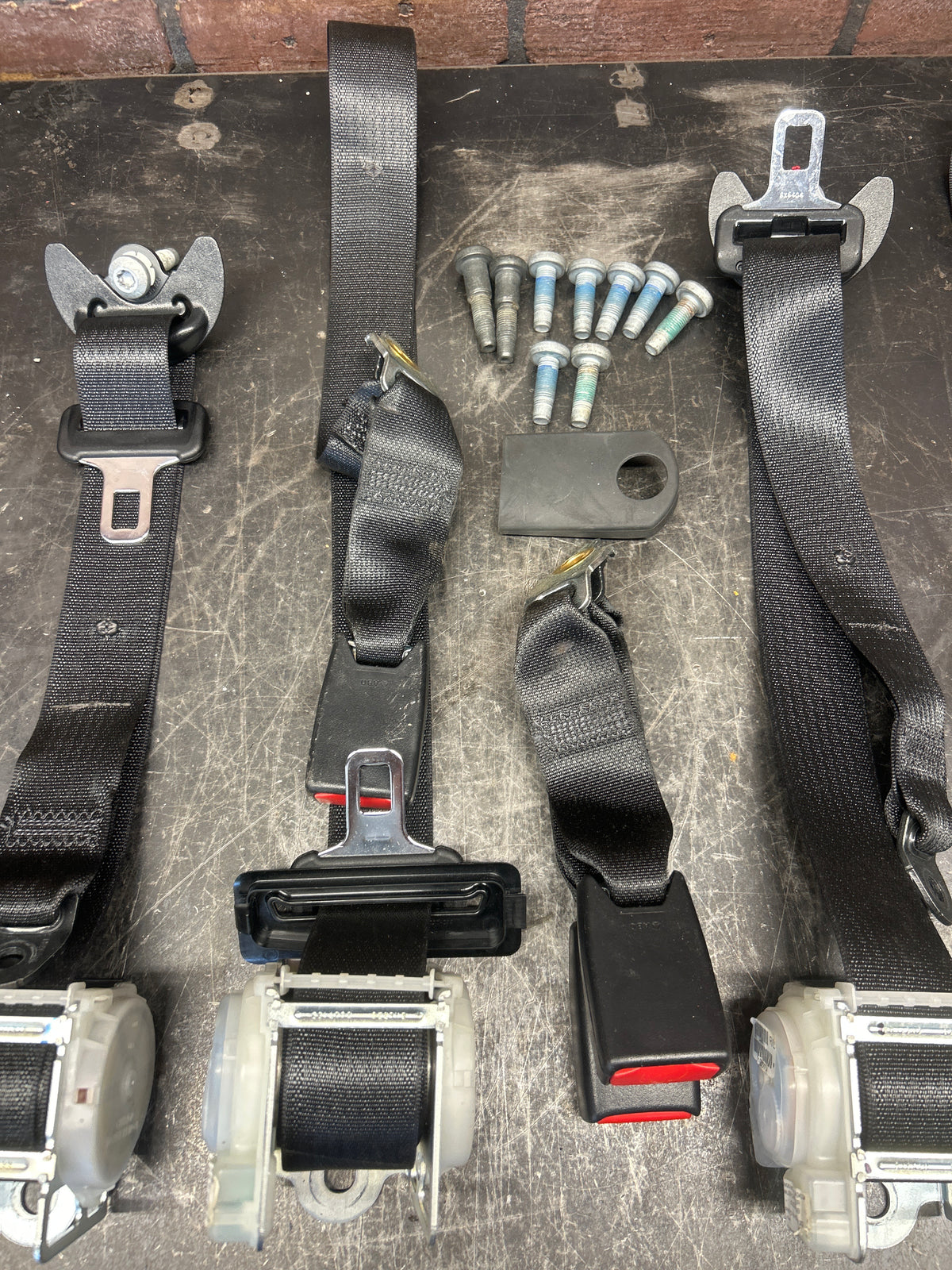 2015-2019 DODGE CHALLENGER SRT FRONT & REAR LEFT & RIGHT OEM SEAT BELT SET OEM