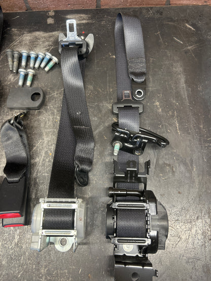 2015-2019 DODGE CHALLENGER SRT FRONT & REAR LEFT & RIGHT OEM SEAT BELT SET OEM