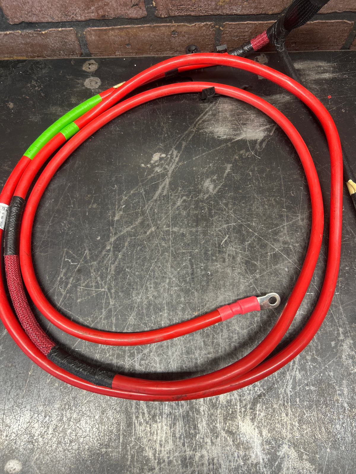 11-23 DODGE CHALLENGER HELLCAT ENGINE POSITIVE BATTERY CABLE 68207017AD OEM