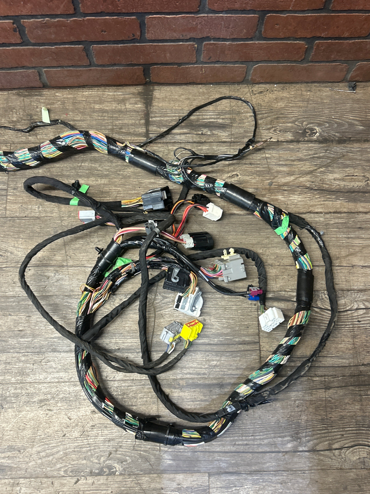 2016 Dodge Challenger R/T Hellcat 6.4L Body Wiring Harness Fuse Box 68281178AC