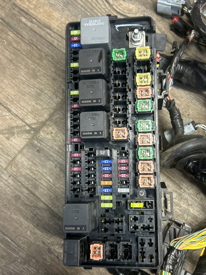 2016 Dodge Challenger R/T Hellcat 6.4L Body Wiring Harness Fuse Box 68281178AC