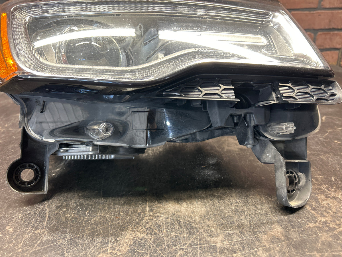 2014-2020 JEEP GRAND CHEROKEE XENON HEADLIGHT RIGHT PASSENGER  68144702AL OEM