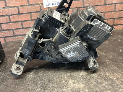 2014-2020 JEEP GRAND CHEROKEE XENON HEADLIGHT RIGHT PASSENGER  68144702AL OEM