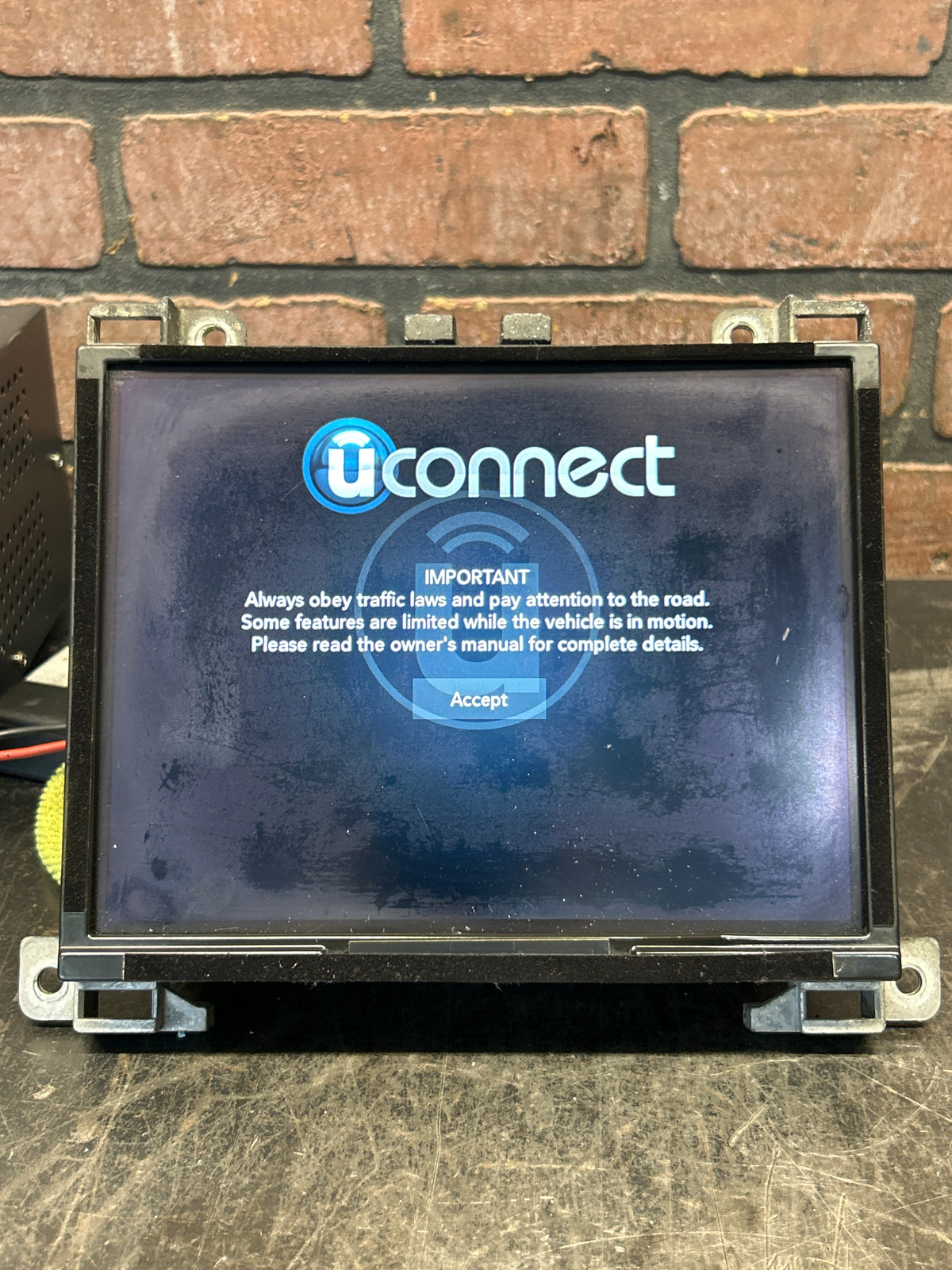 2015-2023 DODGE CHARGER HELLCAT SRT OEM 8.4" UCONNECT RADIO W/CARPLAY 68472632AF