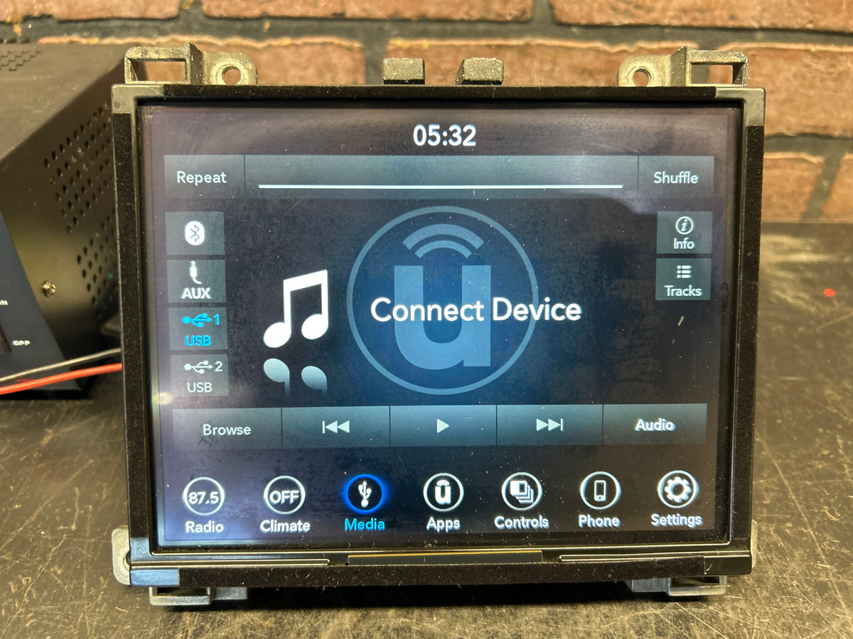 2015-2023 DODGE CHARGER HELLCAT SRT OEM 8.4" UCONNECT RADIO W/CARPLAY 68472632AF