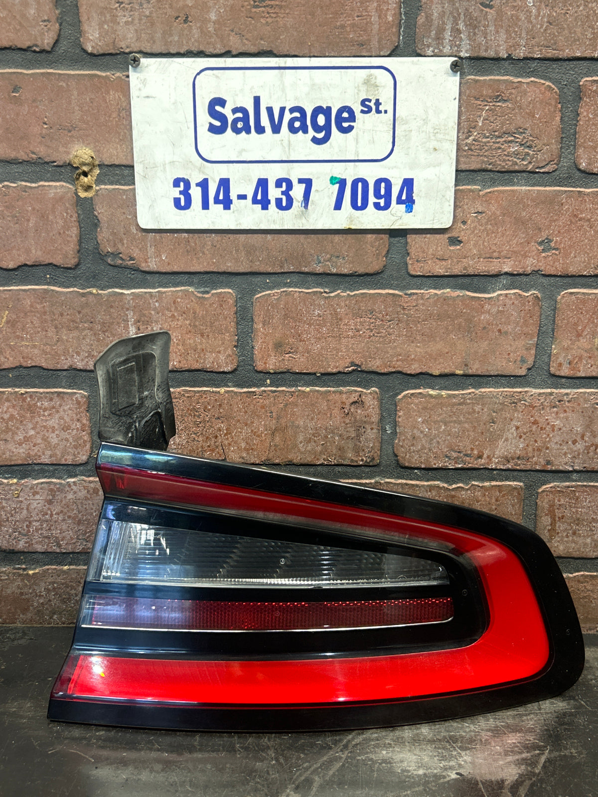15-23 Dodge Charger Hellcat LED Outer Tail Light Passenger Right Side 68213144AC