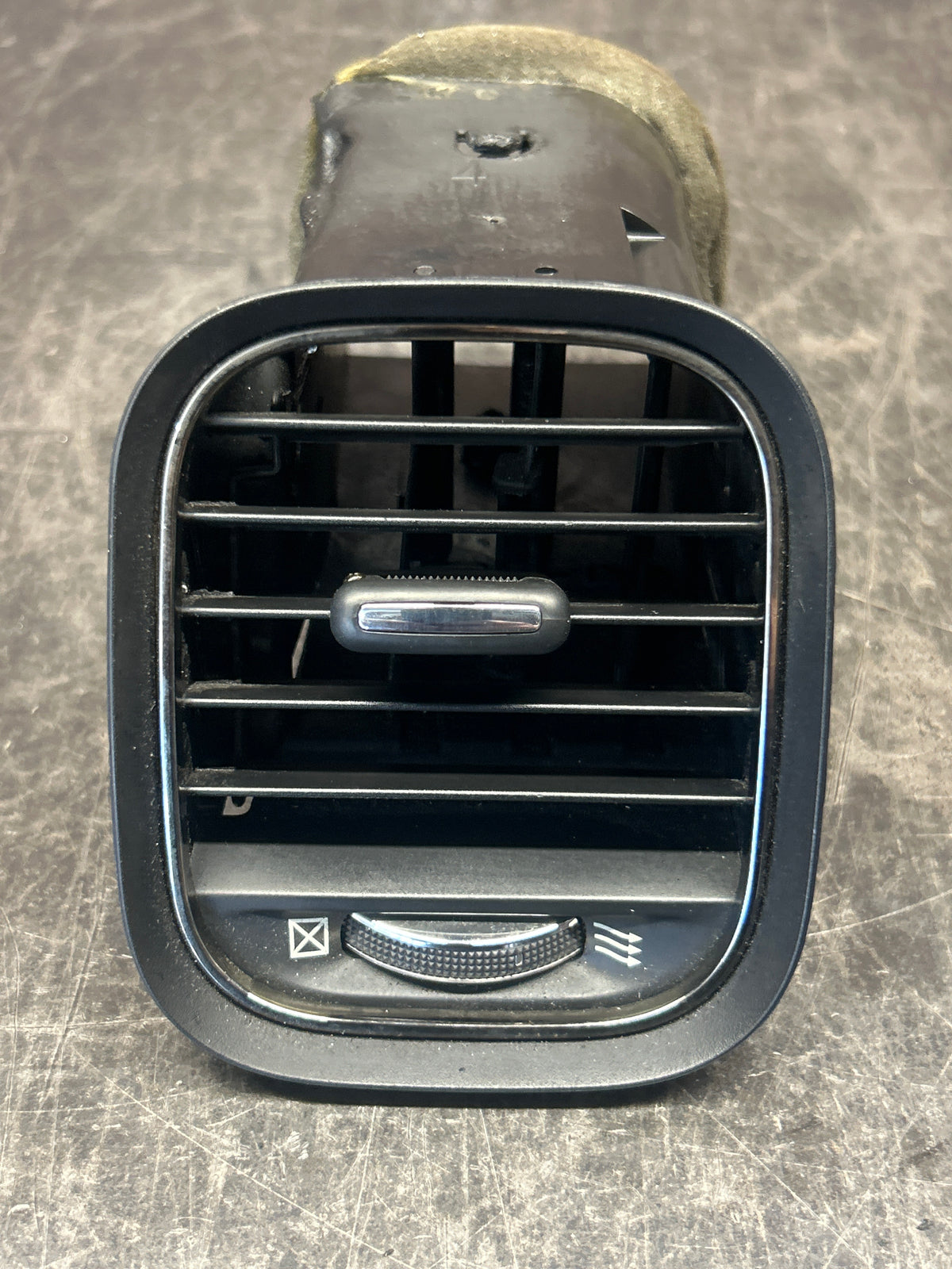 2011-2023 Charger Hellcat Air Vent Dash Right Passenger Side Outer L0202804DX9AB
