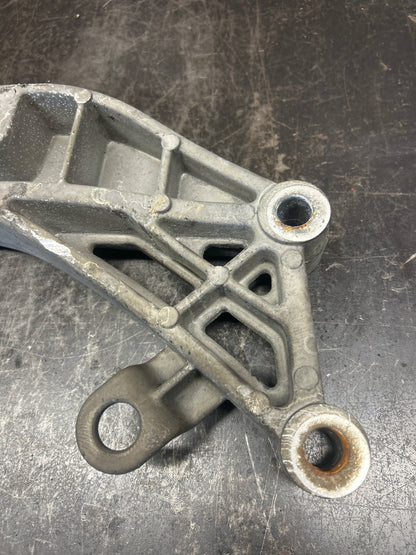 2015-2023 CHARGER/CHALLENGER/300 TRANSMISSION CROSSMEMBER CARRIER BRACE MOUNT
